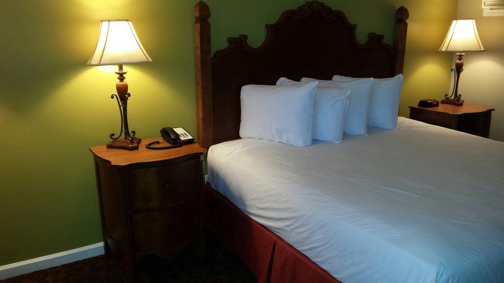 Kentucky Lake Inn Gilbertsville 객실 사진